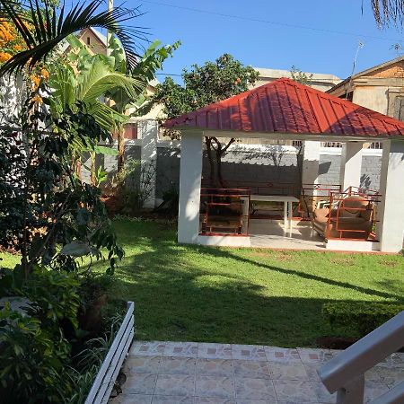 Villa Eden Wood Ivato  Bagian luar foto